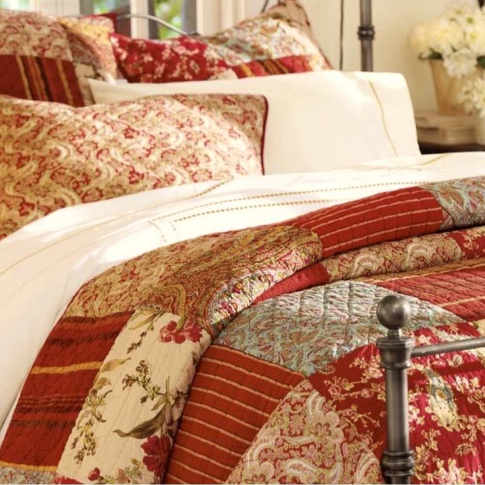 Pottery Barn Georgia Country Farmhouse Cottage Patchwork Quilt KING w 4 shams.